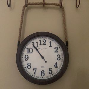 🍂STERLING & NOBLE WALL HANGING CLOCK🍂